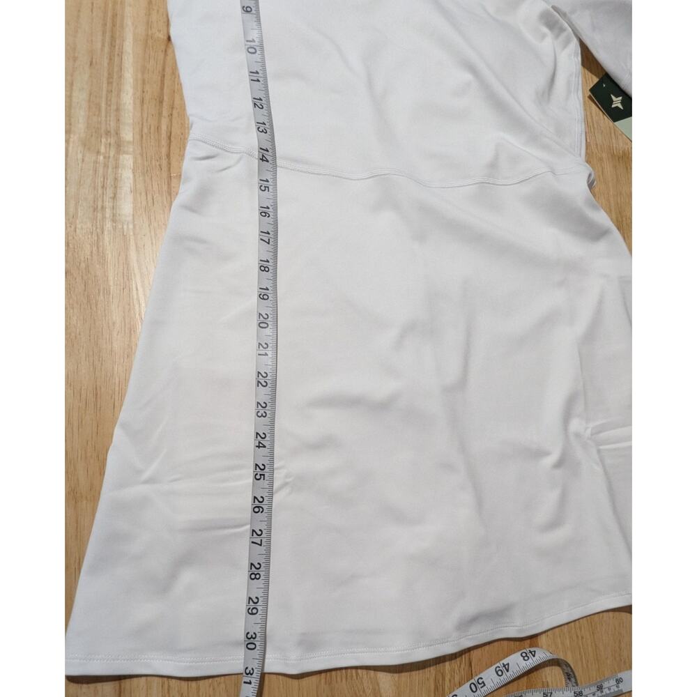 Tuckernuck Mini Tennis Dress Size Medium White Short Sleeve 2-in-1 Pockets NWT - Picture 3 of 12